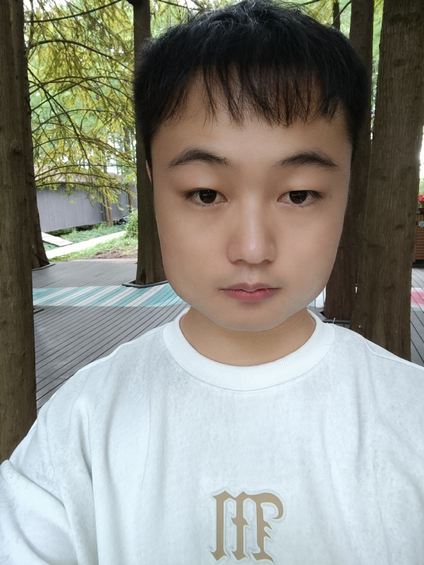 故人似的第一张照片--平顶山相亲服务中心