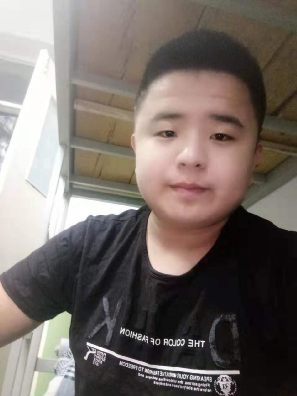 打小就爱淘气的第一张照片--平顶山相亲服务中心