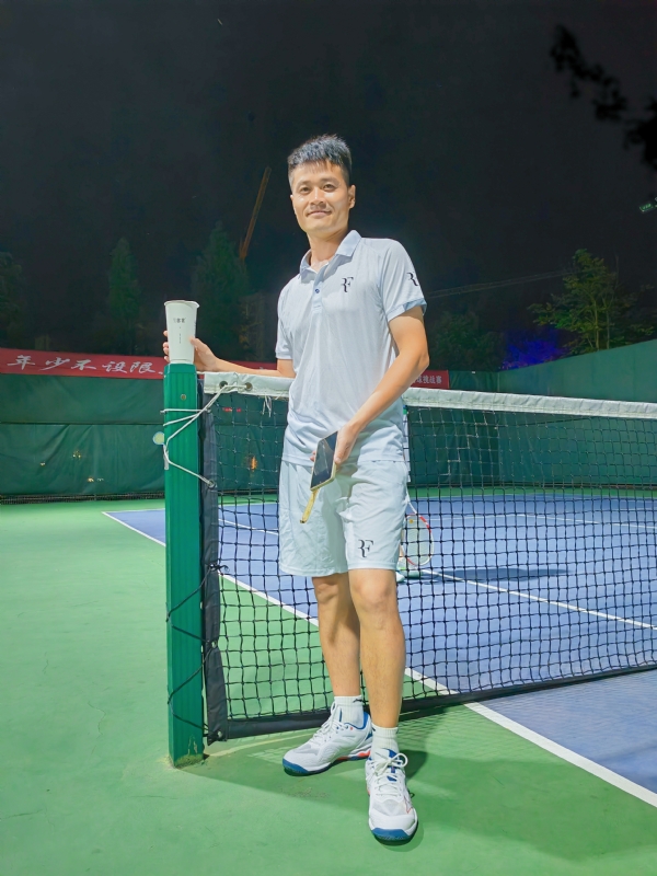 网球罗的第五张照片--平顶山相亲服务中心