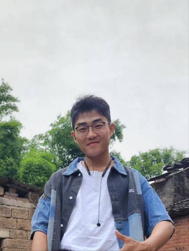 越努力越幸运的第一张照片--平顶山相亲服务中心