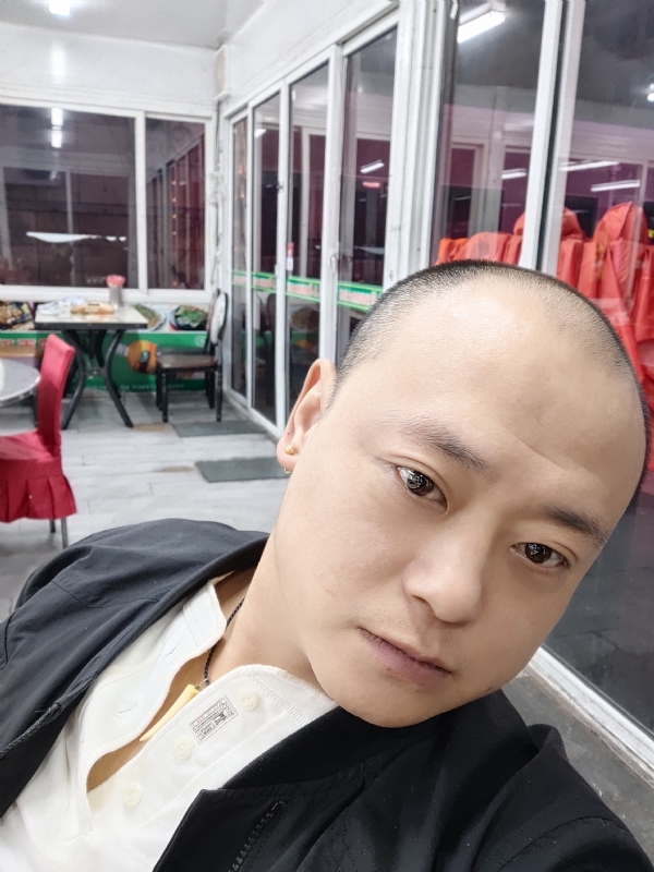 大连相亲的第一张照片--平顶山相亲服务中心