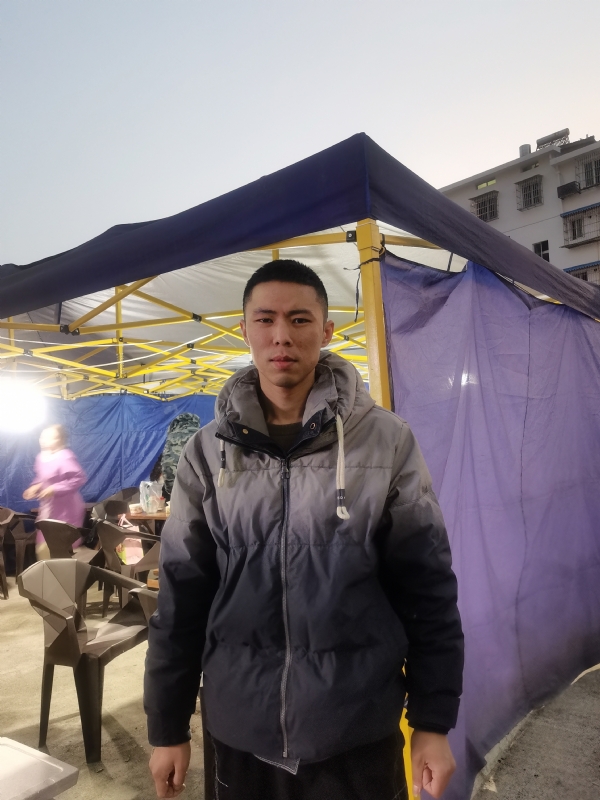 谁谁谁的第一张照片--平顶山相亲服务中心