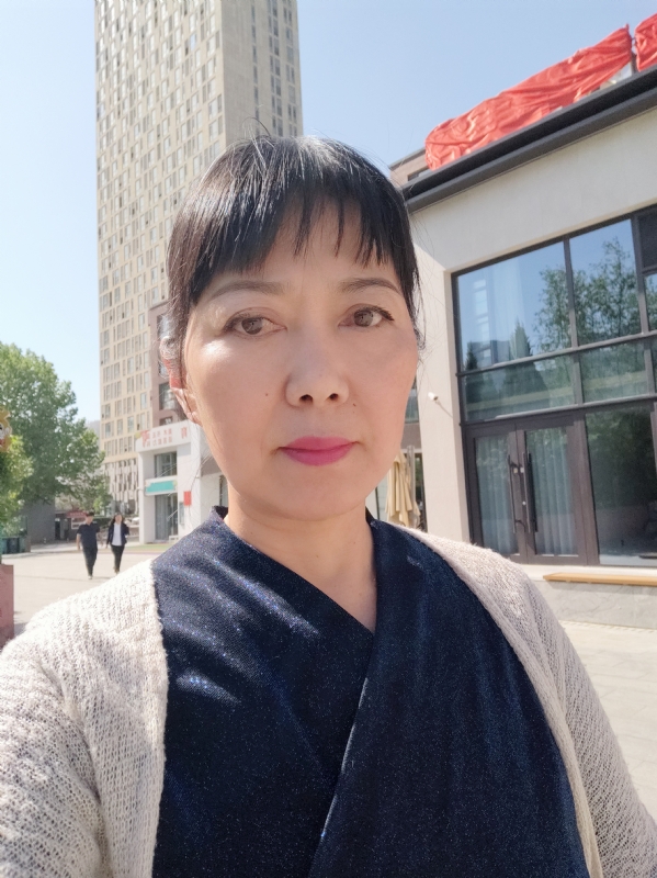 天山雪莲的第一张照片--平顶山相亲服务中心