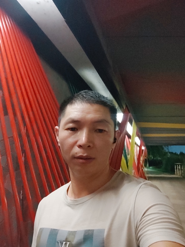 夜猫的第一张照片--平顶山相亲服务中心