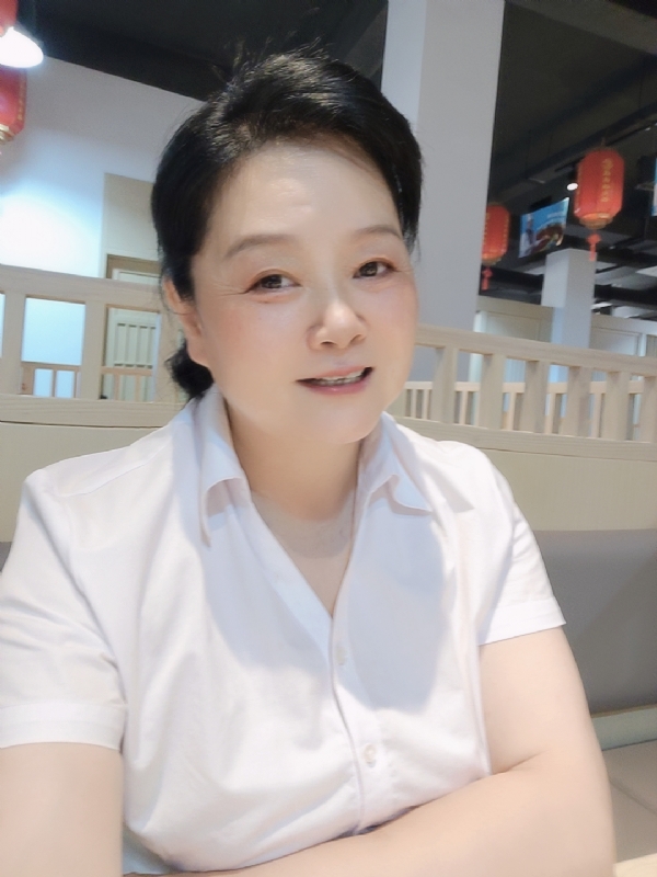 丁姐爱生活的第一张照片--平顶山相亲服务中心