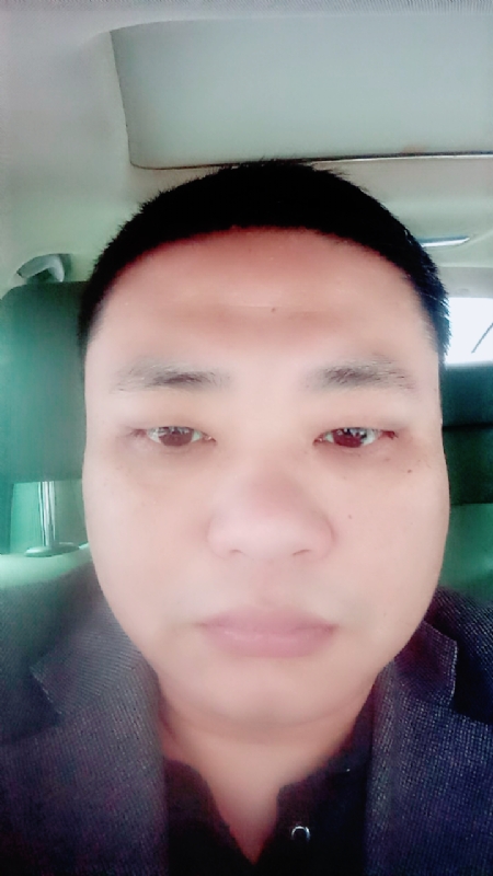 向日葵的第一张照片--平顶山相亲服务中心