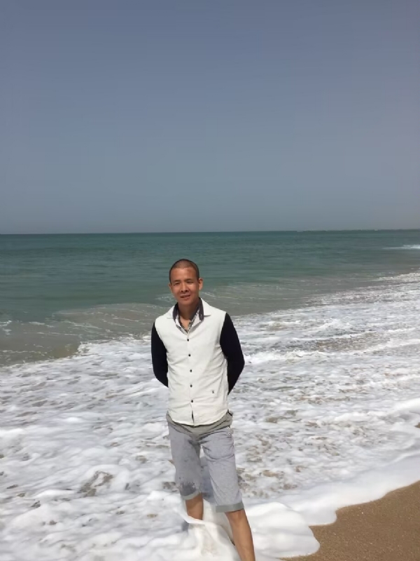 飞雪飘零的第二张照片--平顶山相亲服务中心