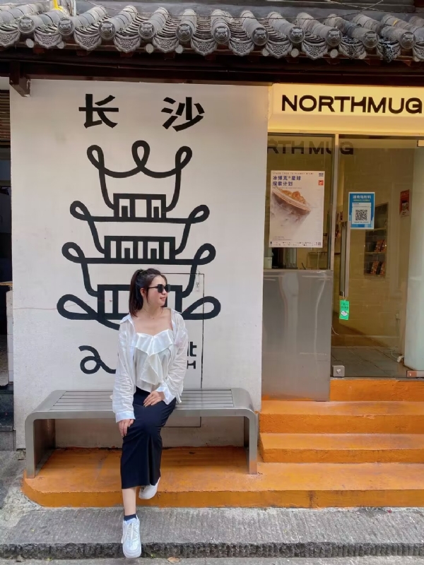 Lin的第二张照片--平顶山相亲服务中心