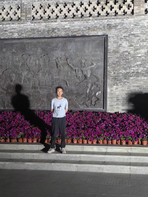 威风凛凛的第一张照片--平顶山相亲服务中心