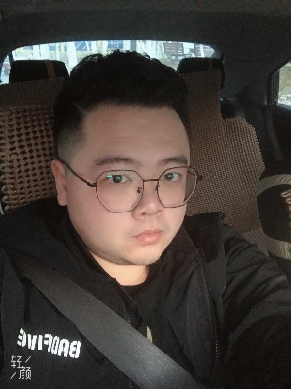 欢笑的第一张照片--平顶山相亲服务中心