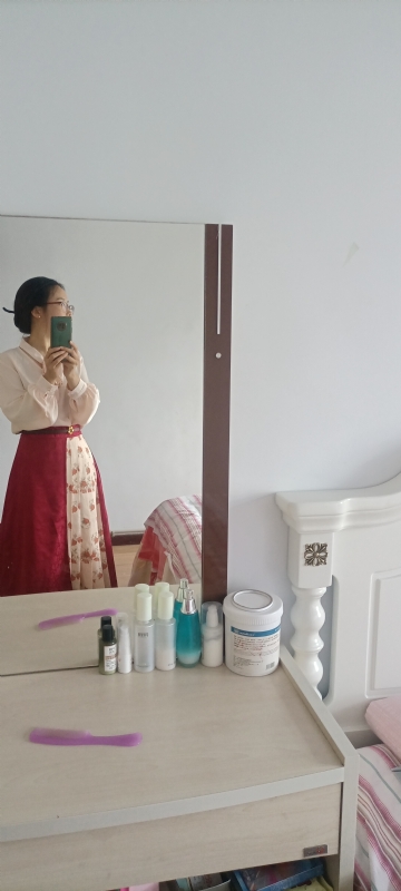 伊落梅雪笺的第一张照片--平顶山相亲服务中心