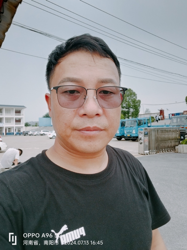 楚辞的第二张照片--平顶山相亲服务中心