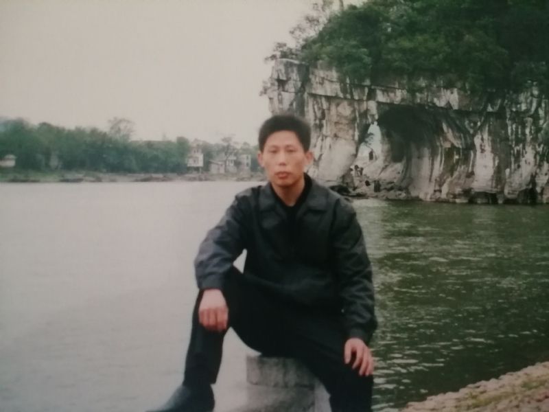 庸人自扰的第一张照片--平顶山相亲服务中心