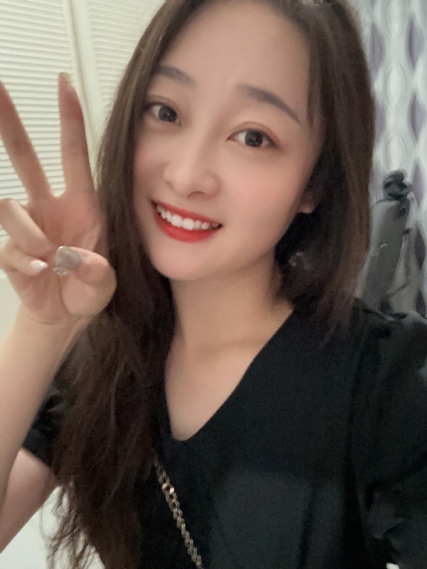 草莓的第一张照片--平顶山相亲服务中心