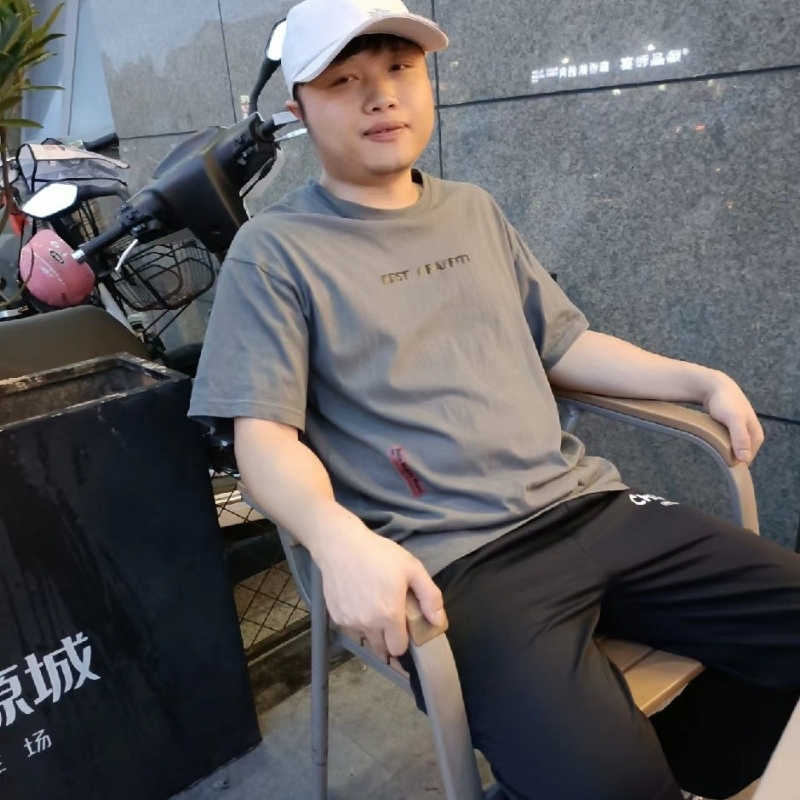 风吹半夏的第一张照片--平顶山相亲服务中心