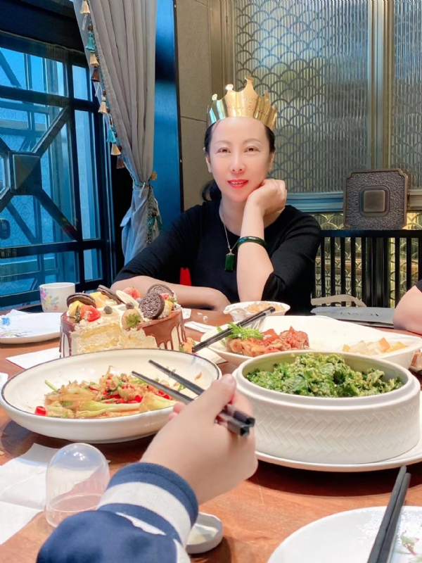 红红的第二张照片--平顶山相亲服务中心