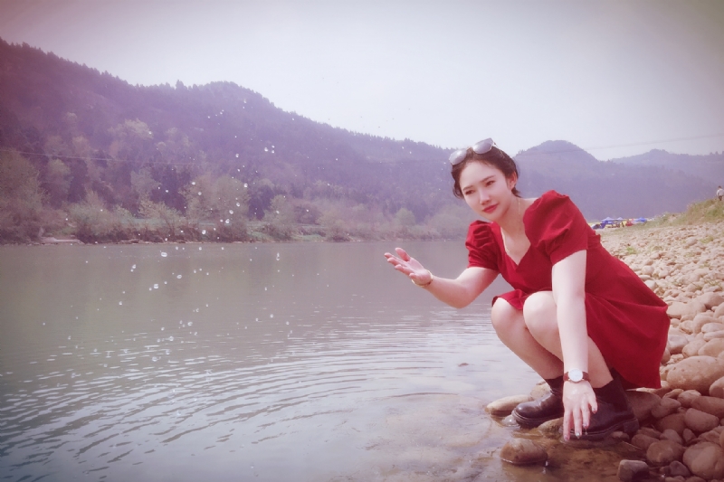 守候阳光的第一张照片--平顶山相亲服务中心