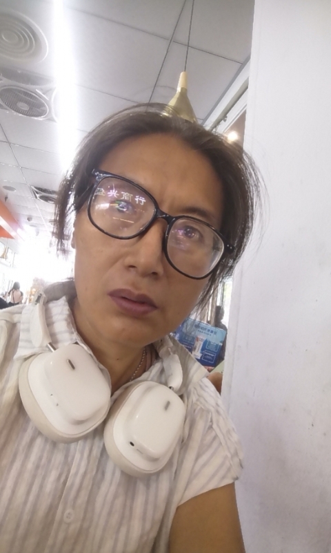 冬天的蔷薇的第三张照片--平顶山相亲服务中心