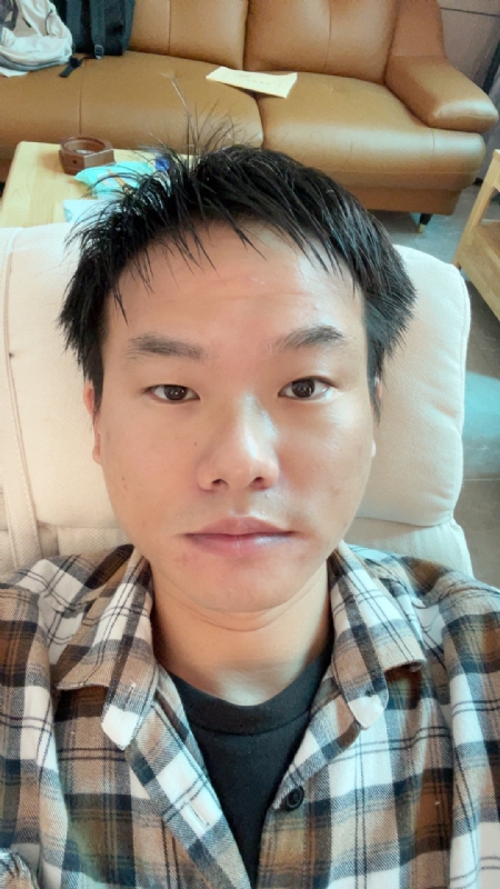 向日葵的第一张照片--平顶山相亲服务中心