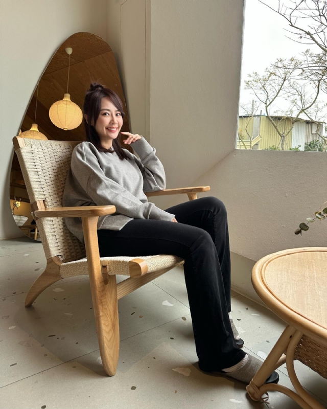 蓝色天空的第一张照片--平顶山相亲服务中心