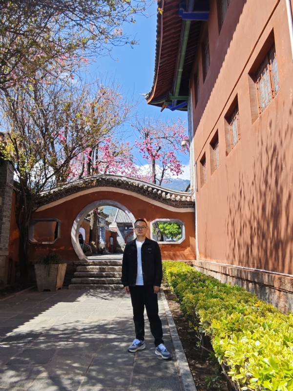 简单的第一张照片--平顶山相亲服务中心