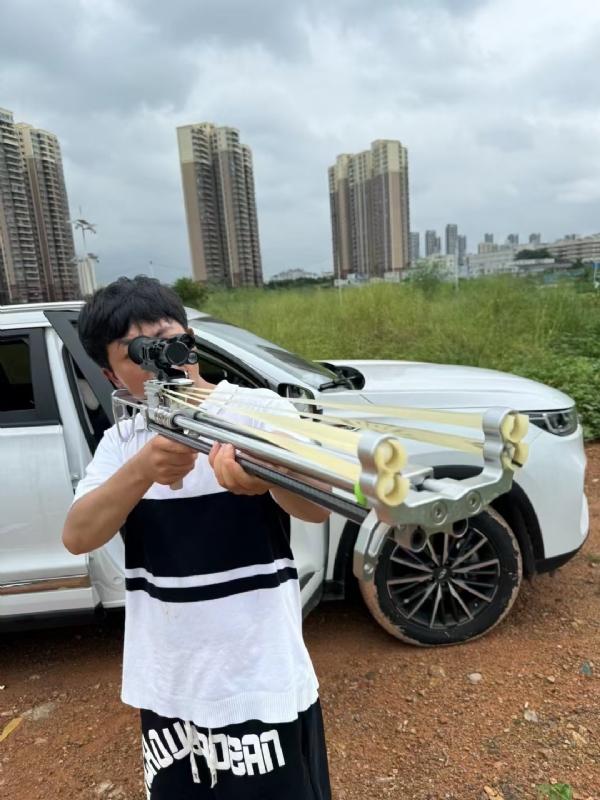 凌其飞的第二张照片--平顶山相亲服务中心