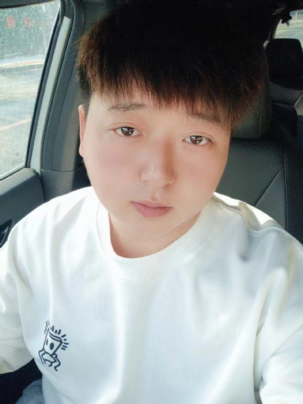 可乐加冰的第一张照片--平顶山相亲服务中心