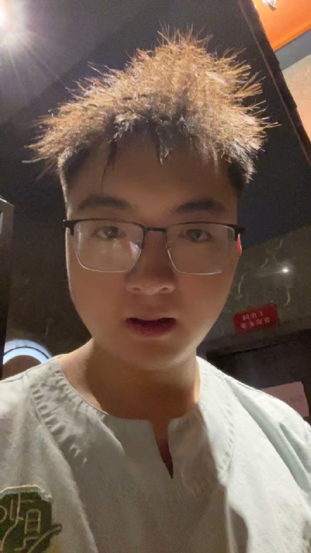 成熟稳重的男士的第一张照片--平顶山相亲服务中心