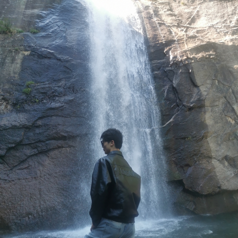 随安的第一张照片--平顶山相亲服务中心