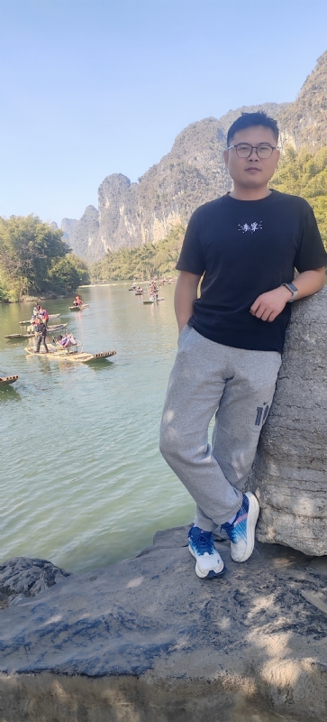 受过伤的狼的第二张照片--平顶山相亲服务中心