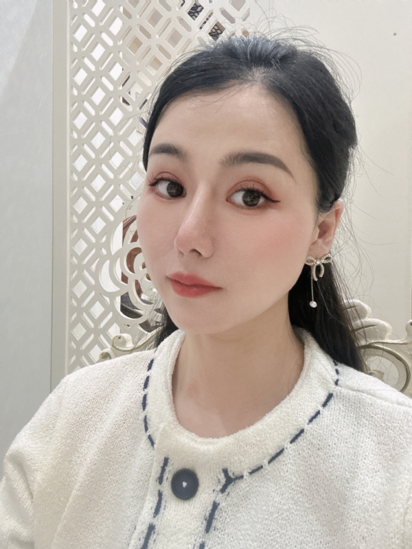 金莉的第一张照片--平顶山相亲服务中心