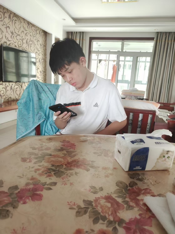 铁在烧的第一张照片--平顶山相亲服务中心