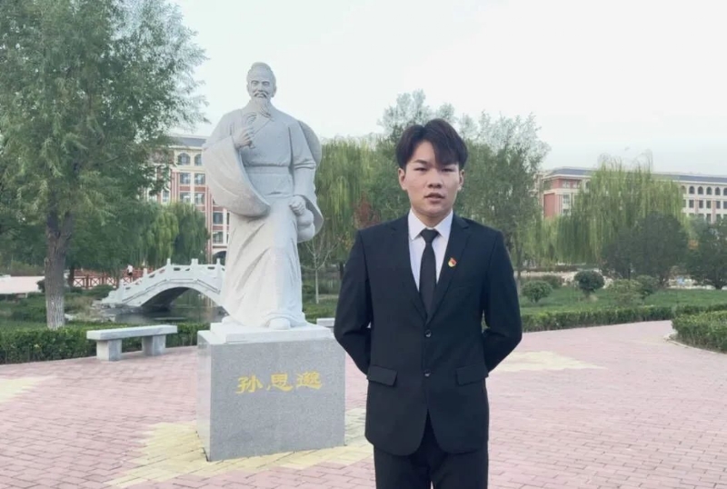 尚明月的第一张照片--平顶山相亲服务中心