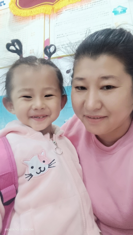 离异带俩娃的第一张照片--平顶山相亲服务中心