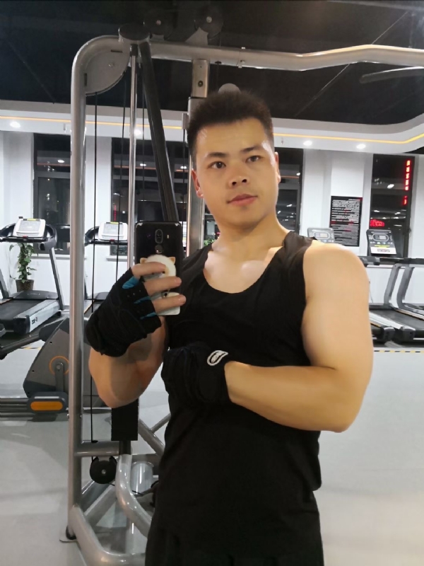 范迪塞尔的第二张照片--平顶山相亲服务中心