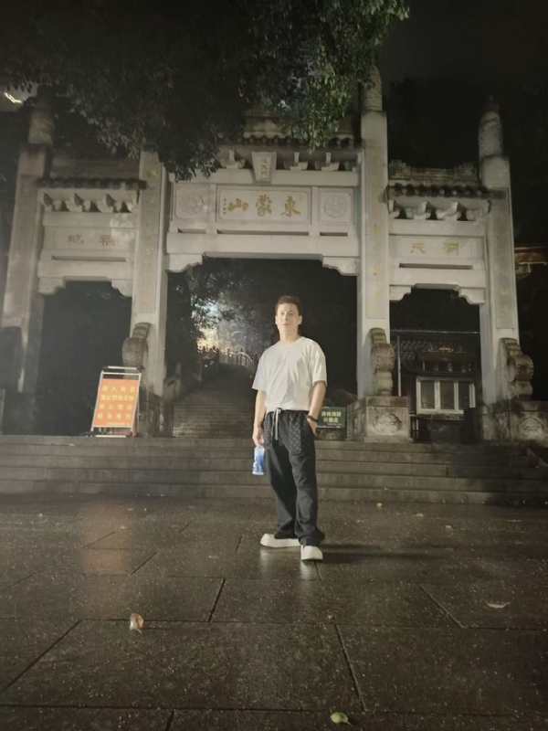 慕晨的第一张照片--平顶山相亲服务中心