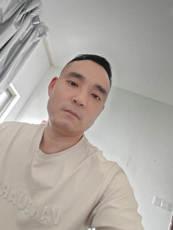 小锋的第一张照片--平顶山相亲服务中心