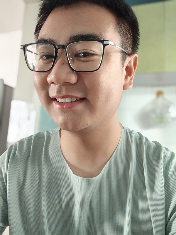 田田向上的第一张照片--平顶山相亲服务中心