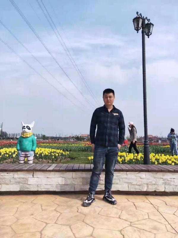 海阔天空的第一张照片--平顶山相亲服务中心