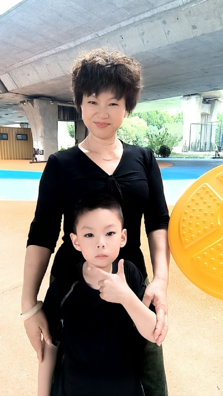 火凤凰的第二张照片--平顶山相亲服务中心