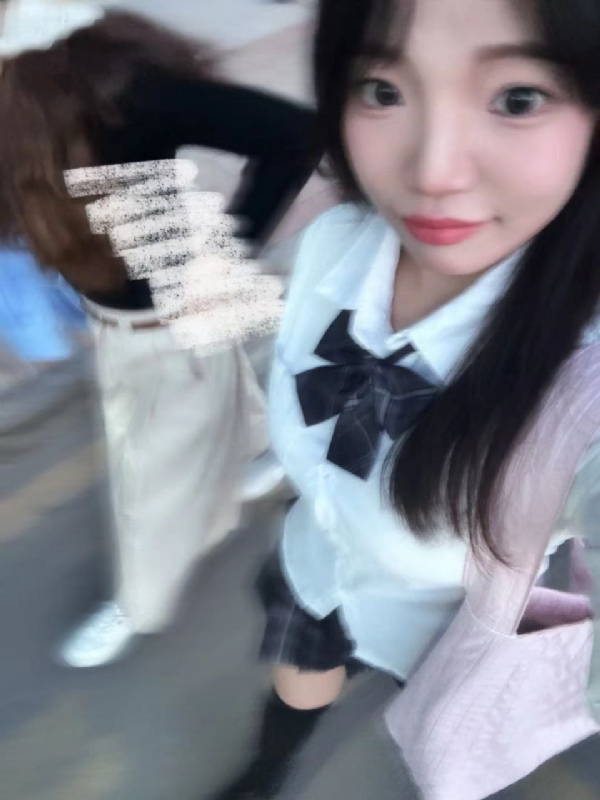 台灣小姐伊洛的第一张照片--平顶山相亲服务中心