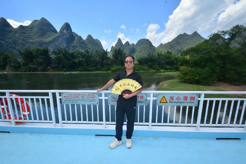 沙漠海的第四张照片--平顶山相亲服务中心