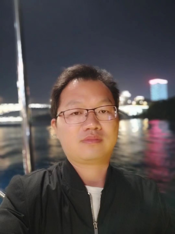 祝你平安的第一张照片--平顶山相亲服务中心