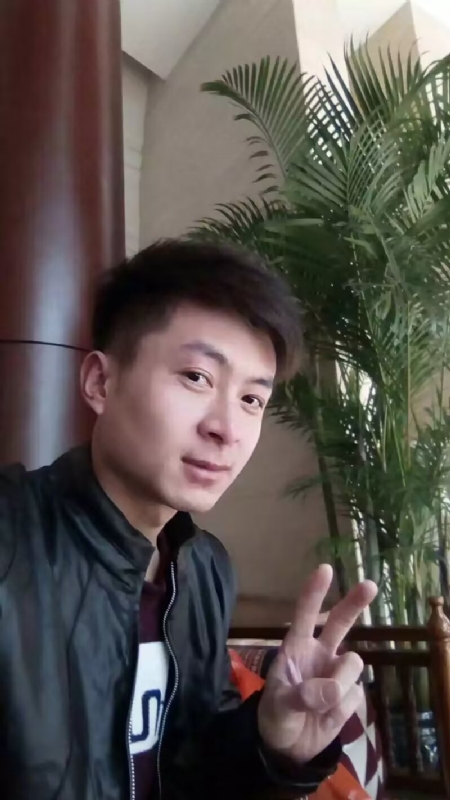 蓝锋的第一张照片--平顶山相亲服务中心