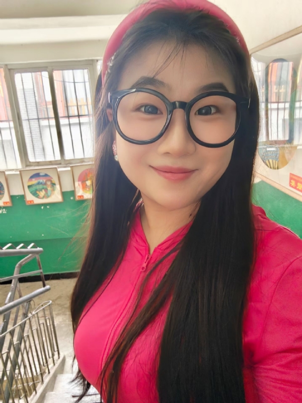 颂宜的第一张照片--平顶山相亲服务中心