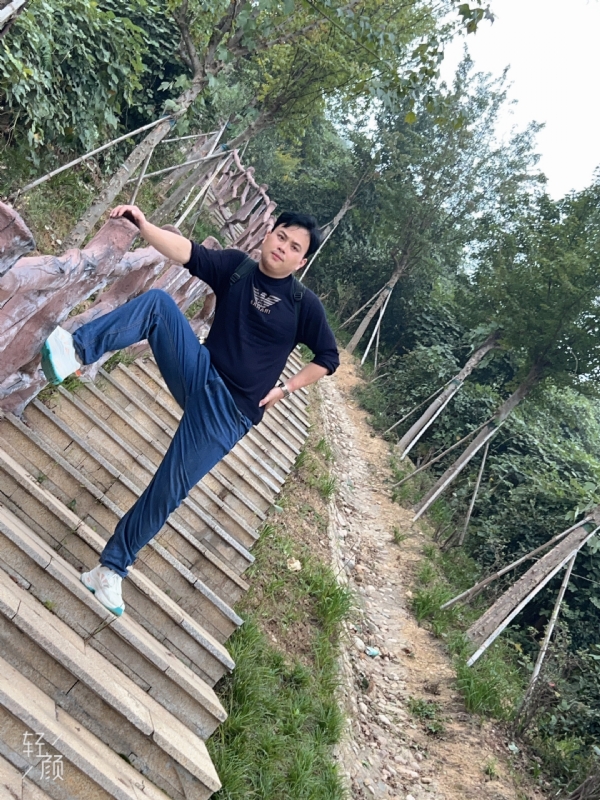 择一人白头偕老的第二张照片--平顶山相亲服务中心