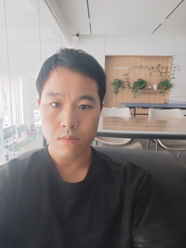 吊挂看风景的第一张照片--平顶山相亲服务中心