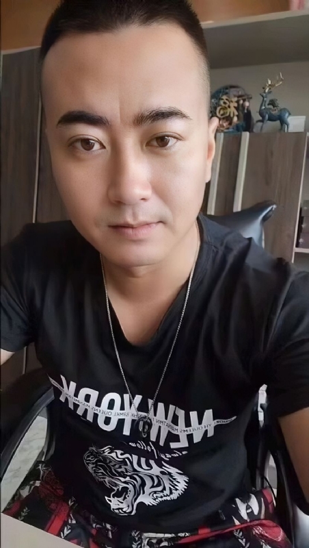 Luck耀的第一张照片--平顶山相亲服务中心