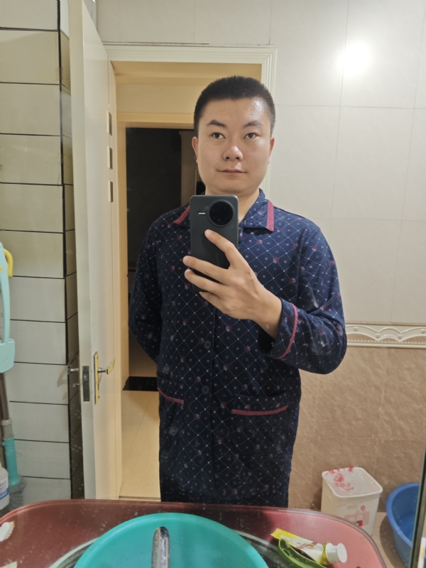 迷迷糊糊的第一张照片--平顶山相亲服务中心