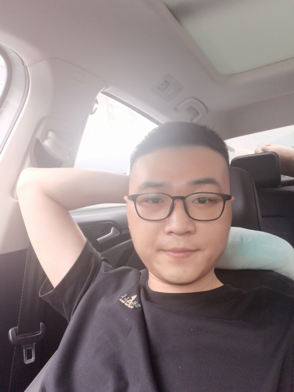 JingY的第一张照片--平顶山相亲服务中心